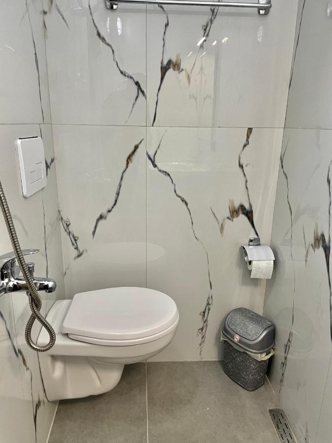 Central Room Private Entry And Bathroom Tirana Zewnętrze zdjęcie